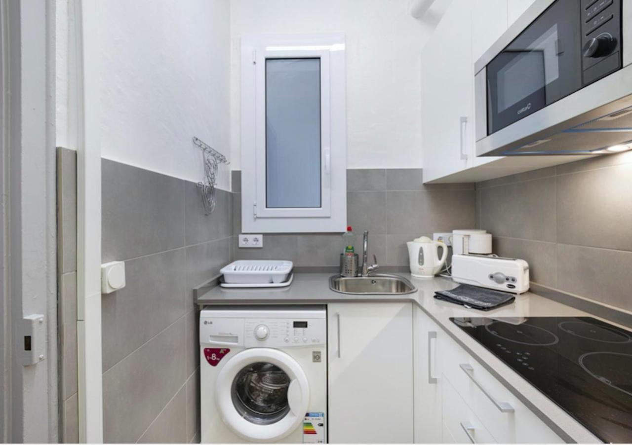 Great Apartment In Sagrada Familia With Balcony Barcelona Bagian luar foto