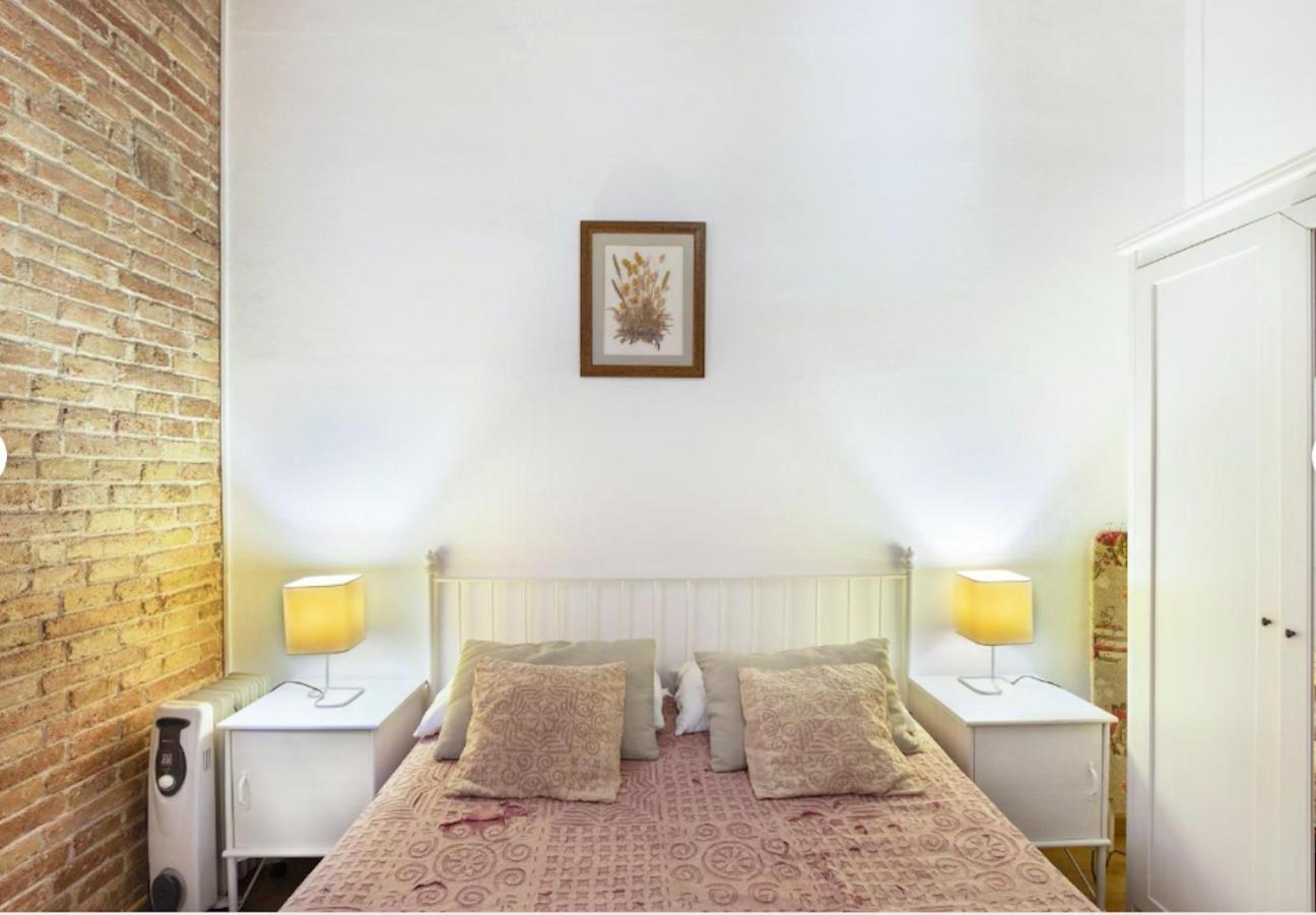 Great Apartment In Sagrada Familia With Balcony Barcelona Bagian luar foto