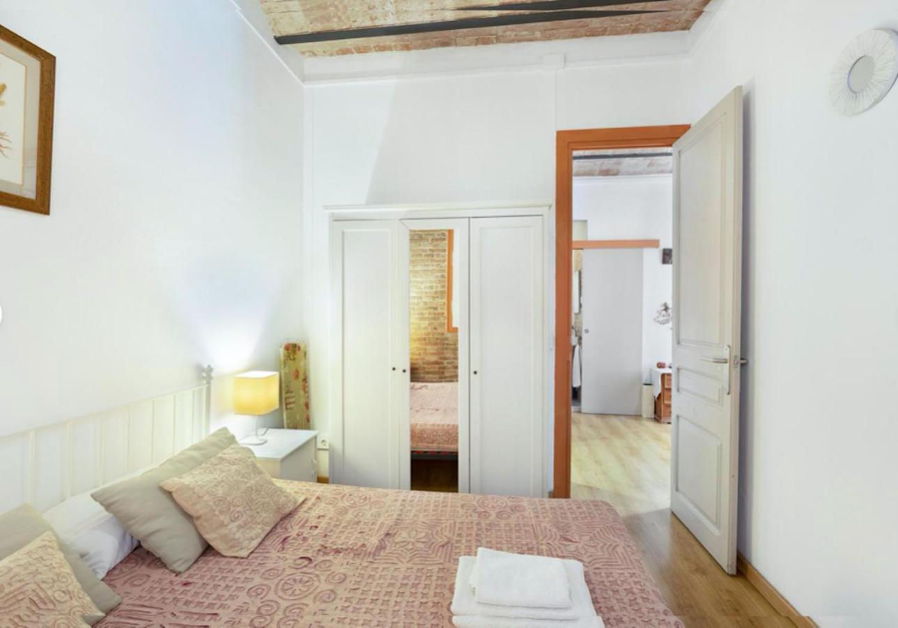Great Apartment In Sagrada Familia With Balcony Barcelona Bagian luar foto